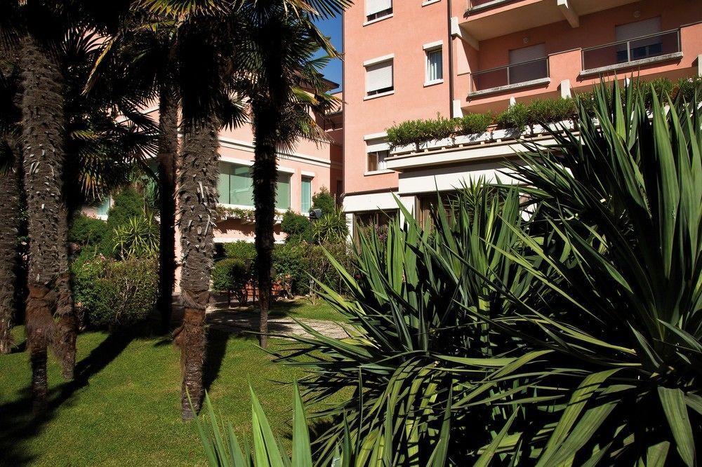 Hotel Miramare Civitanova Marche Exterior photo